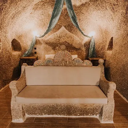 Cave Hotell 4*