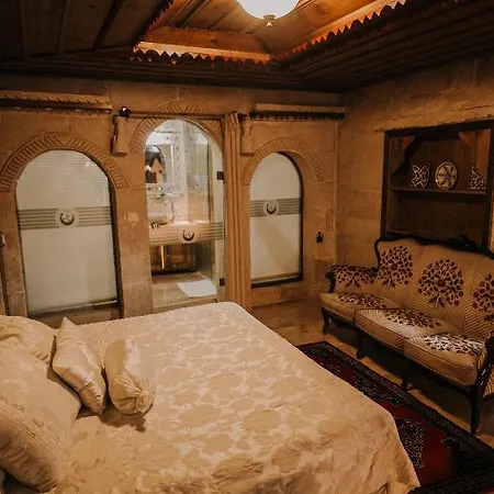 Hotell Cave 4*