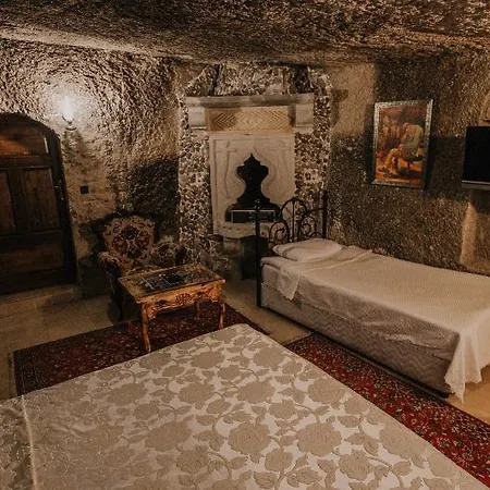 Cave 4*