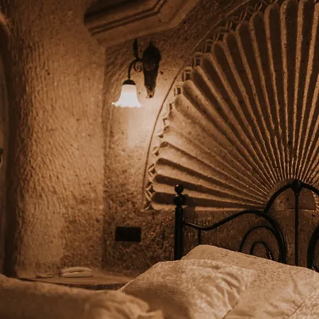 Cave 4* Γκόρεμε