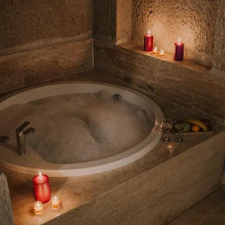 Hotell Cave 4*